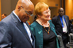 Etelä-Afrikan presidentti Jacob Zuma ja tasavallan presidentti Tarja Halonen YK:n kestävän kehityksen paneelin toisessa kokouksessa Kapkaupungissa Etelä-Afrikassa 25.2.2011. Presidentti Halonen ja presidentti Zuma toimivat paneelin puheenjohtajina. Copyright © Tasavallan presidentin kanslia